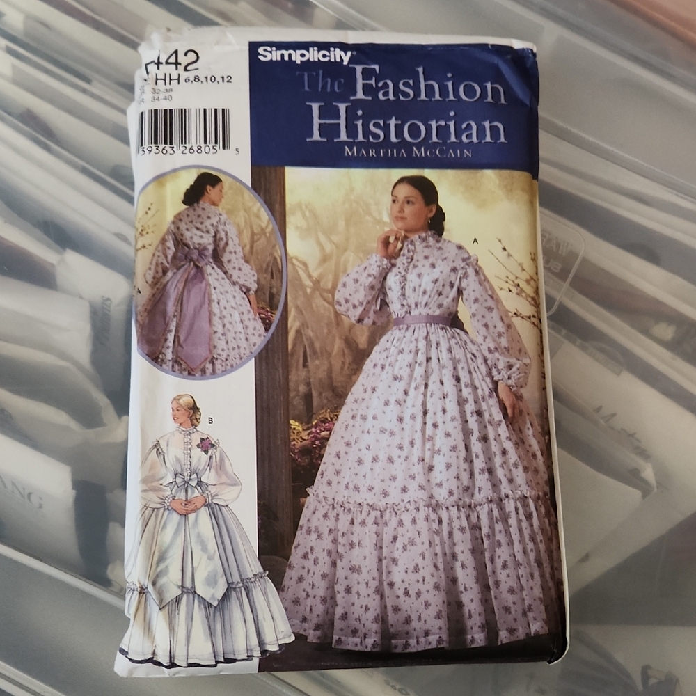 Simplicity Floral Fashion Historian Pattern